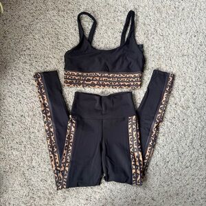 Beach Riot Jade Stripe Leopard leggings - NWT